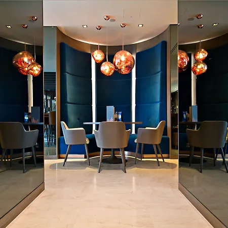 Clayton Hotel Chiswick-3
